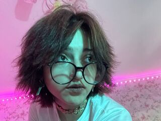 camwhore shaved pussy ZoilaFroman